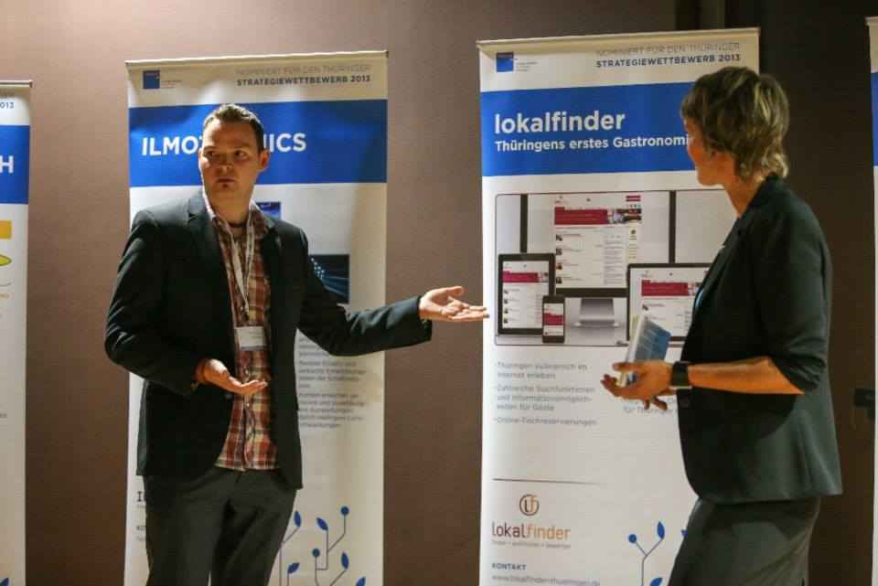 lokalfinder-Inhaber Michael Metz im Gespräch mit MDR-Moderation Aline Thielmann
